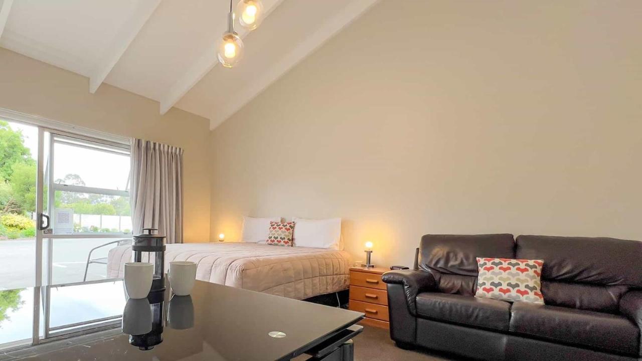 Cedar Lodge Motel Timaru Extérieur photo