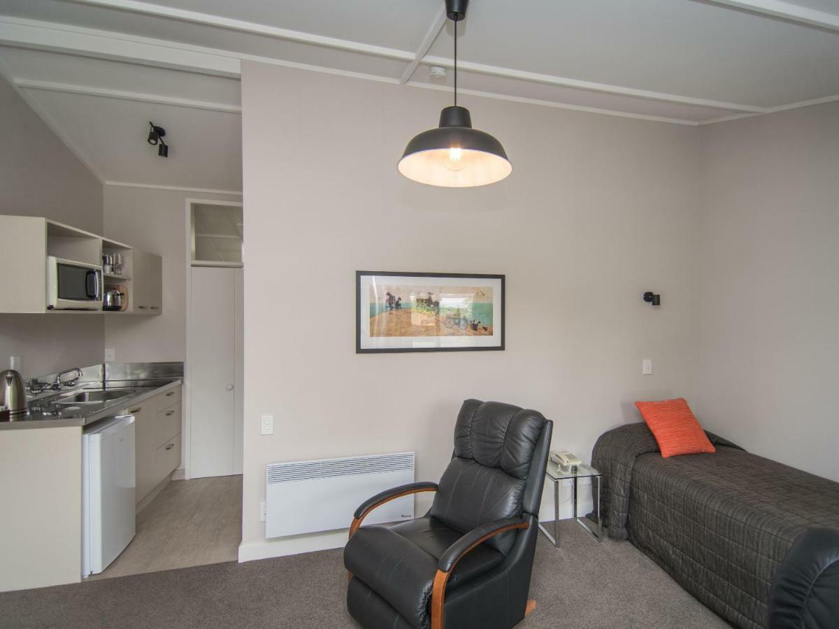 Cedar Lodge Motel Timaru Extérieur photo
